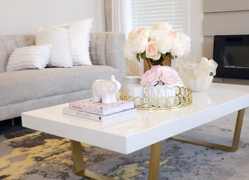 How to decorate a coffee table