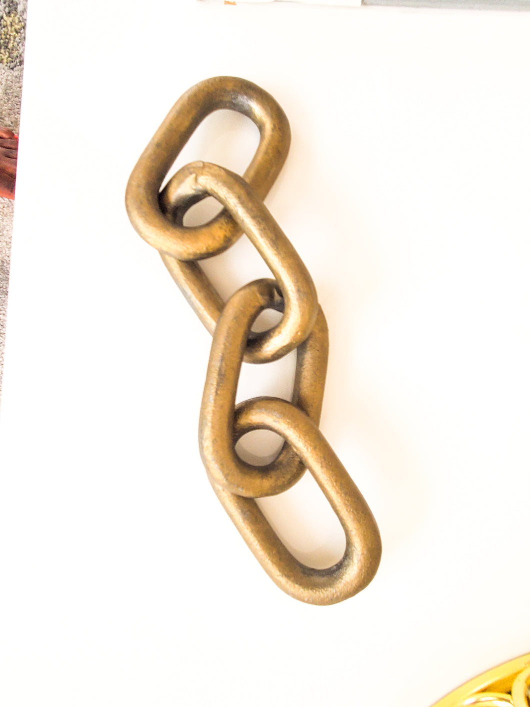 Gold metal chain link